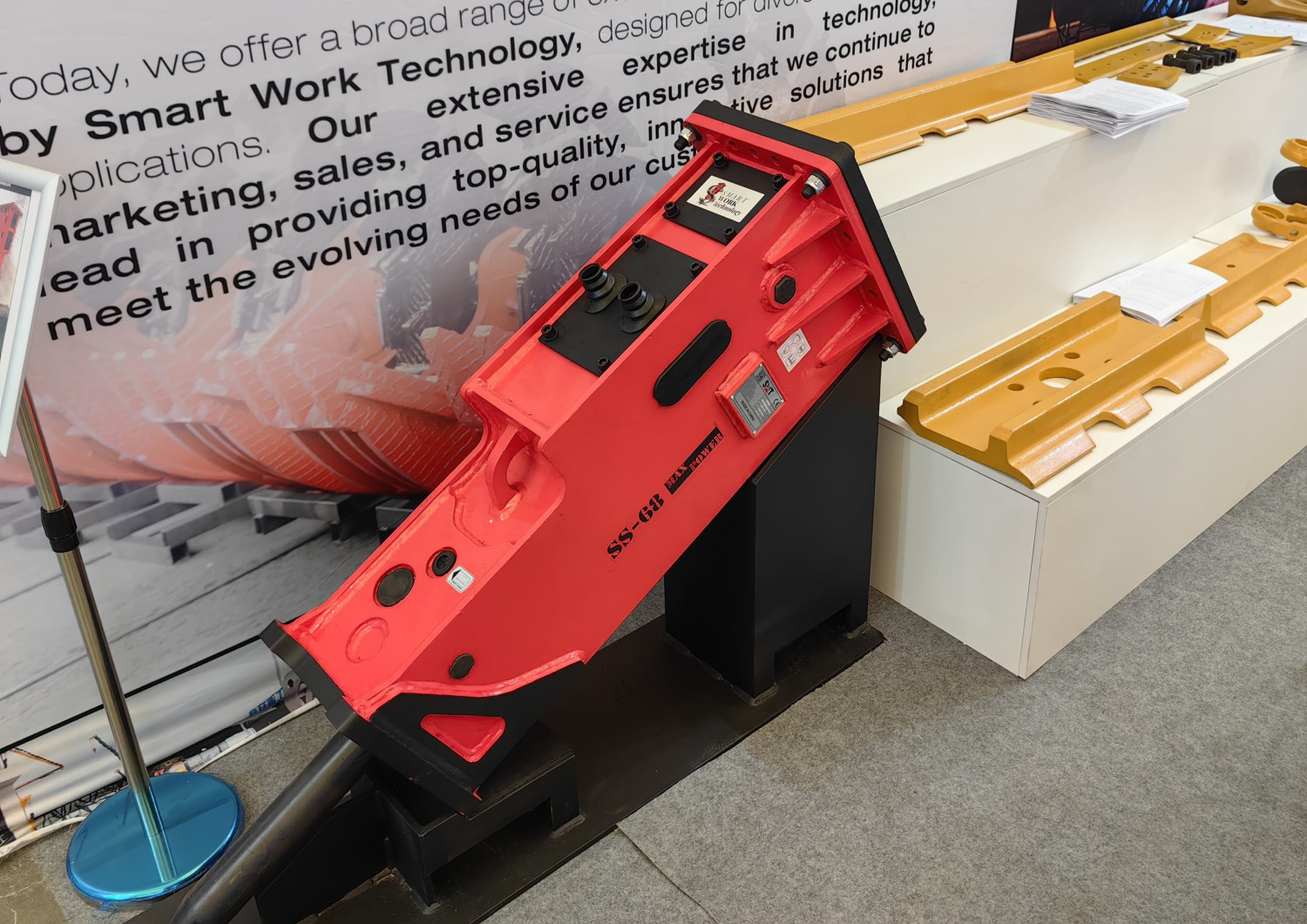 SWT Attachment Hydroulic Breaker ST68