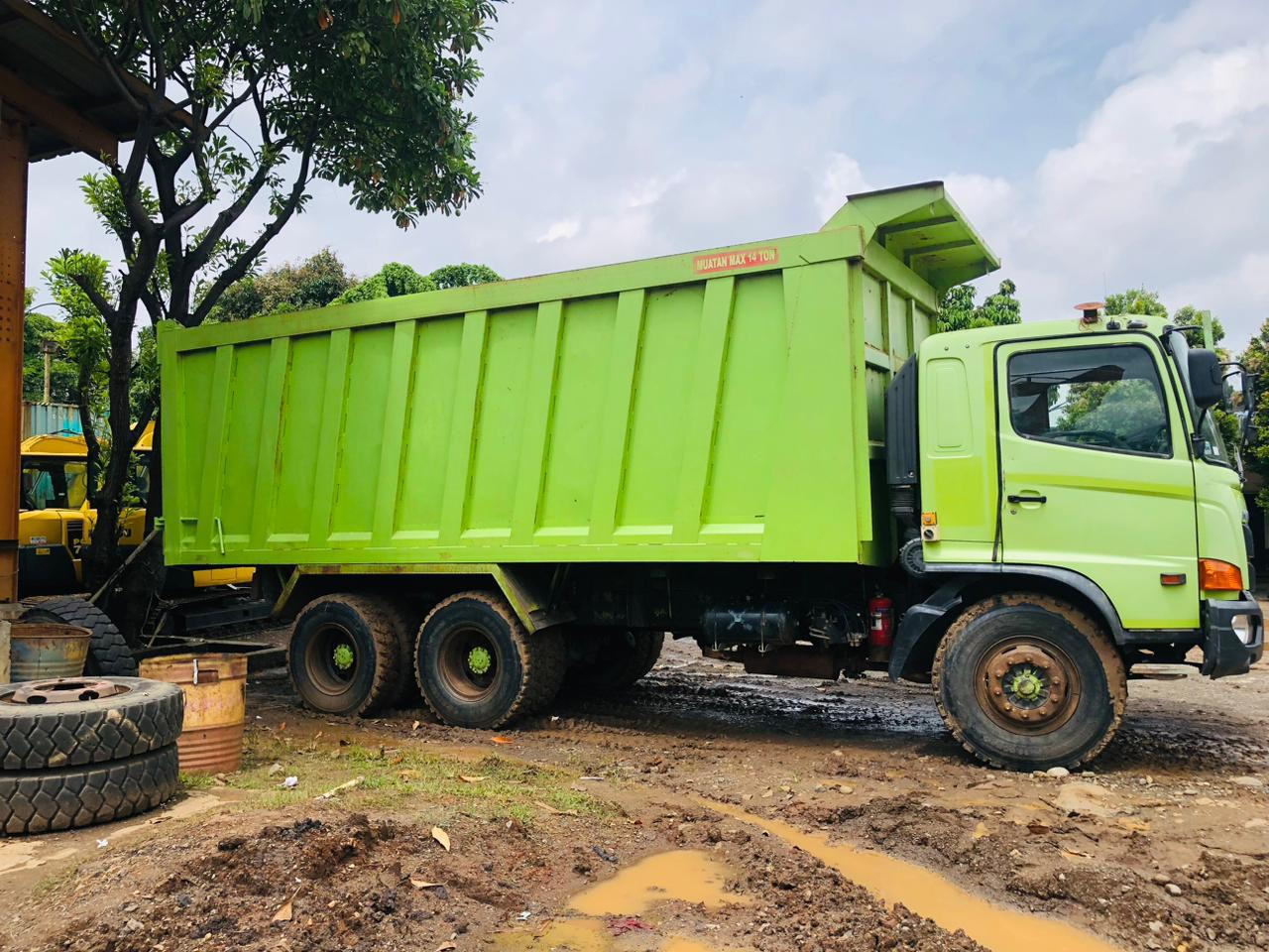 Dump Truck Hino FM 260 JD index 30