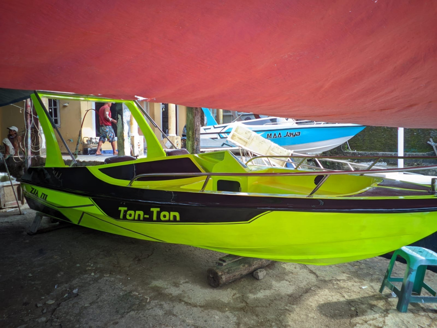 Speedboat/kapal Fiberglass P 5×L 2×T 0.70