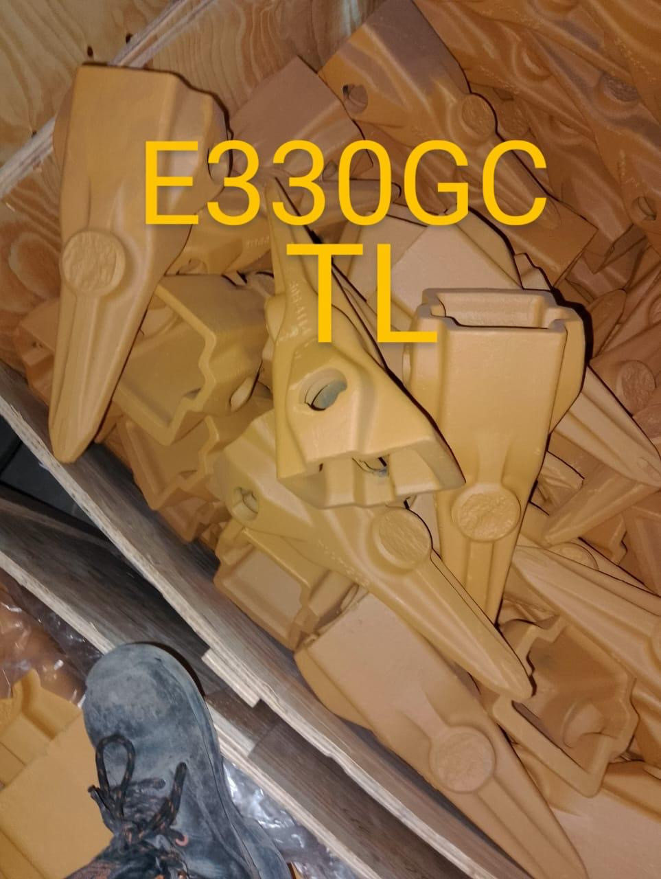 Kuku/tooth bucket Cat 330 GC
